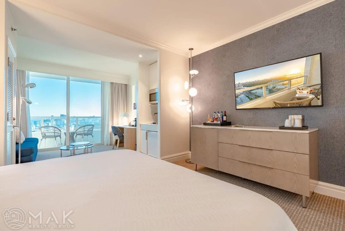 Fontainebleau Resort High Floor W Ocean Views ไมอามีบีช ภายนอก รูปภาพ